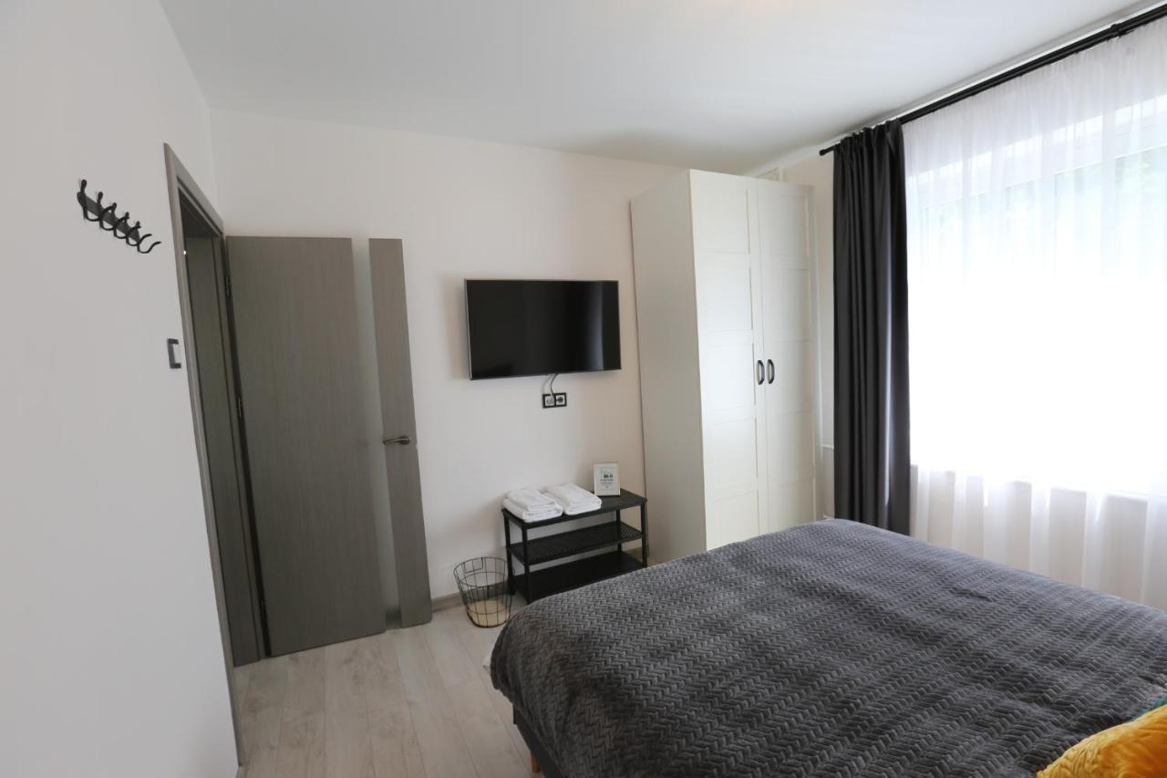 Comfy 2 Room Apartment - Free Parking - 350Mbps Wifi - Netflix كاوناس المظهر الخارجي الصورة